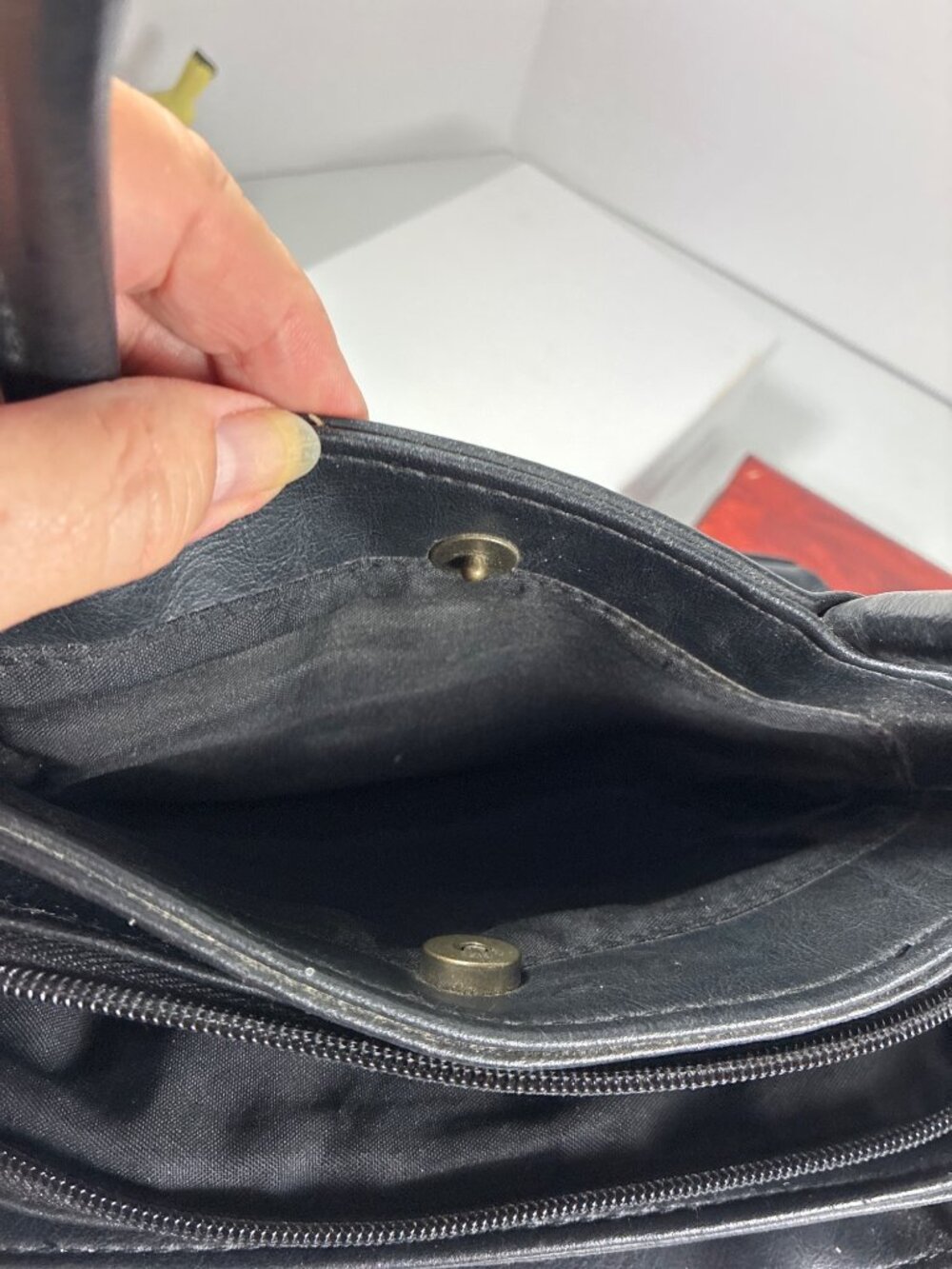 Vintage Black Leather Organizer Handbag 8 Pocket Top Handle Purse Classic Grandm - Picture 8 of 10